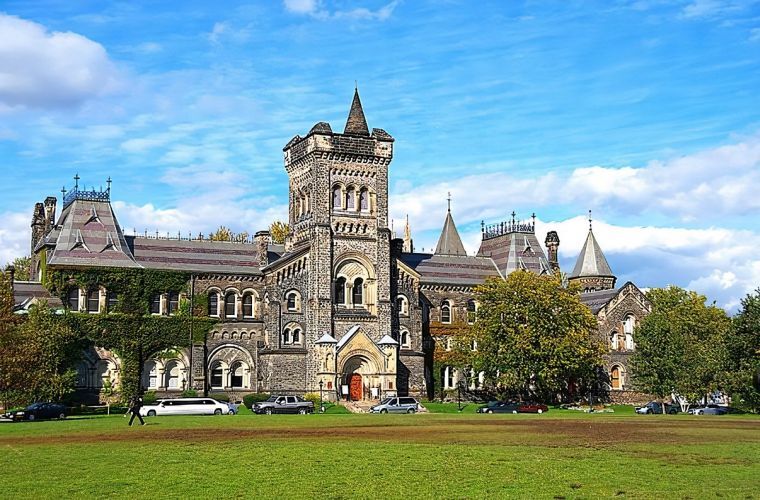 加拿大多伦多大学